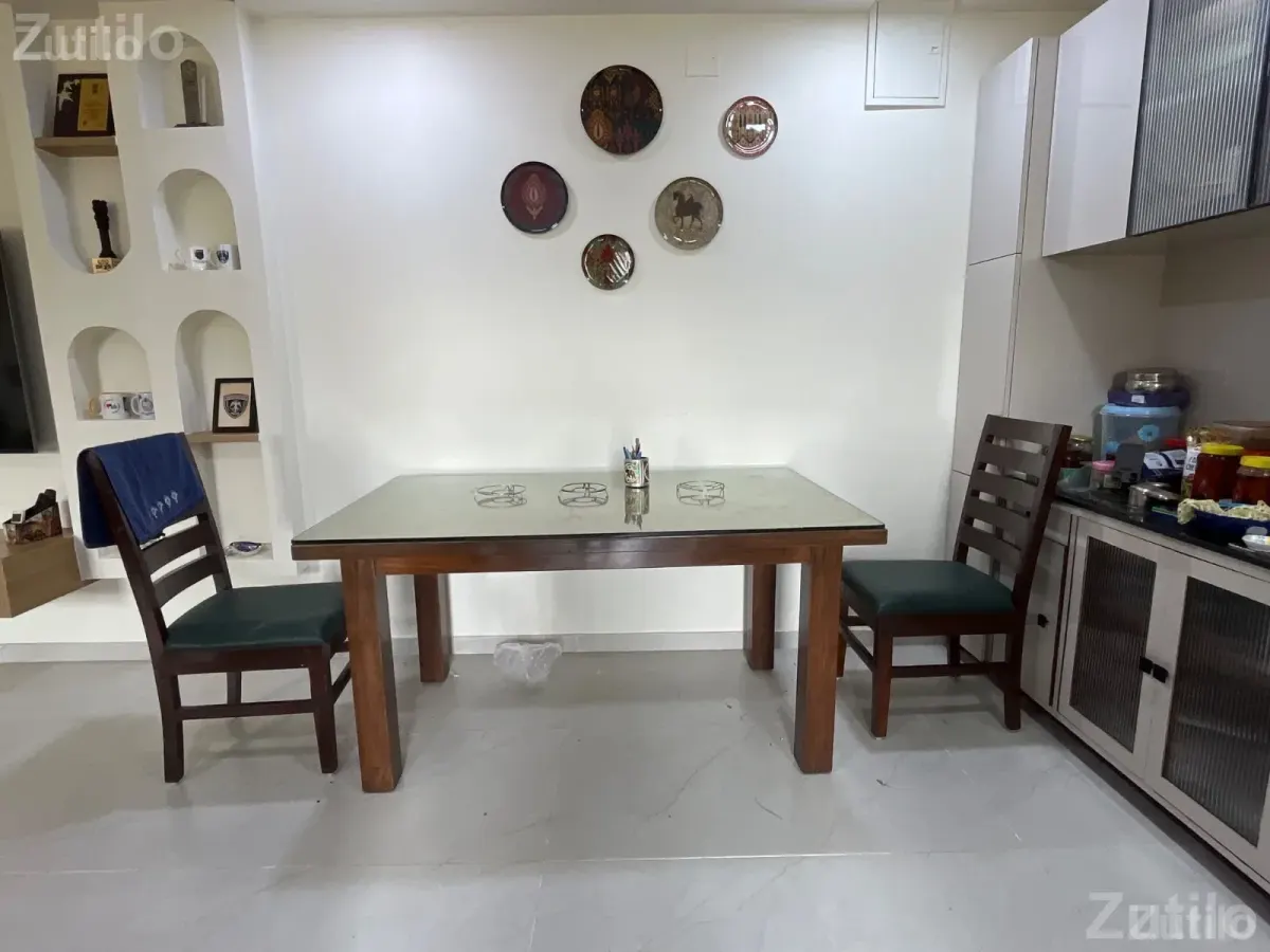 6 seater dining table - Dining Tables - Ahmedabad City - Image 3