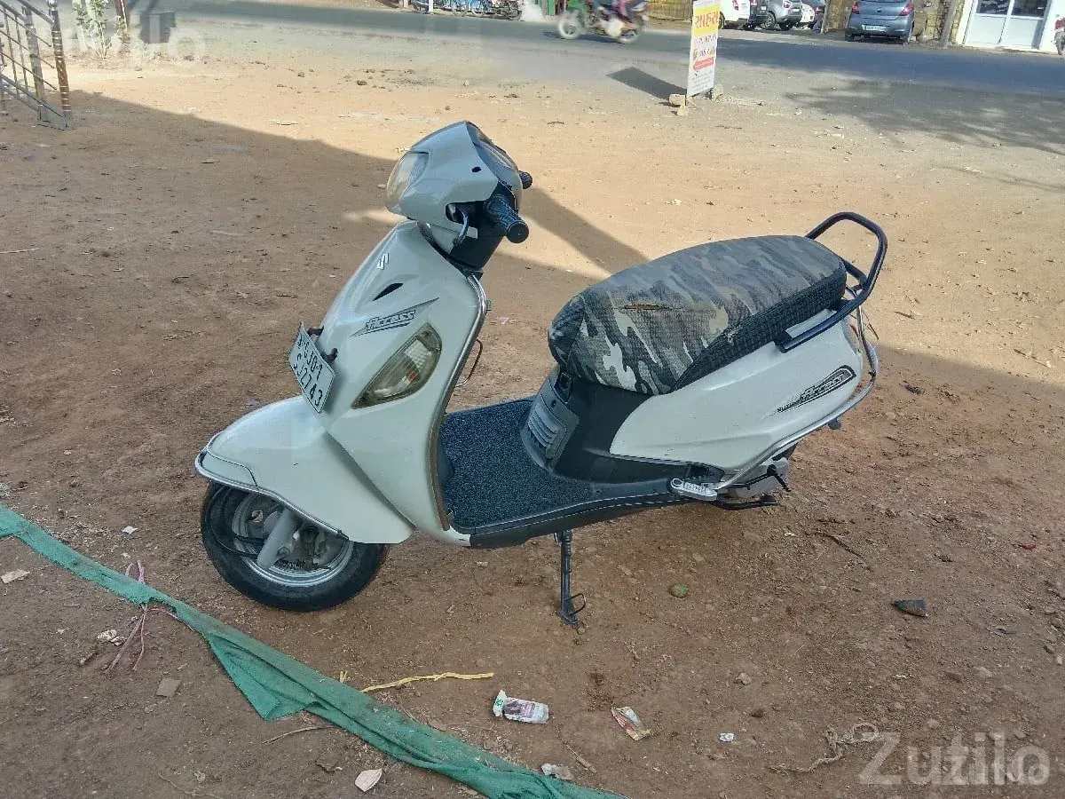 Suzuki Access 2014 Scooter First Owner - બાઇક્સ - કેશોદ - Image 3