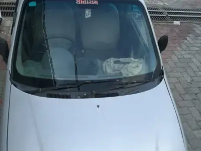 2006 Silver Hyundai Santro CNG Car