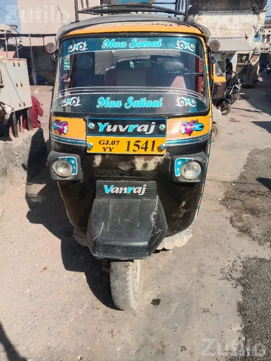 Piaggio Ape Cargo Auto Rickshaw - Auto Rickshaws - Bhanvad - Image 3
