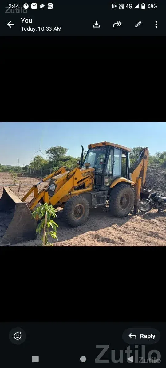 JCB Backhoe Loader 2006 Model for Sale - Construction Vehicles - Bhanvad - Image 2