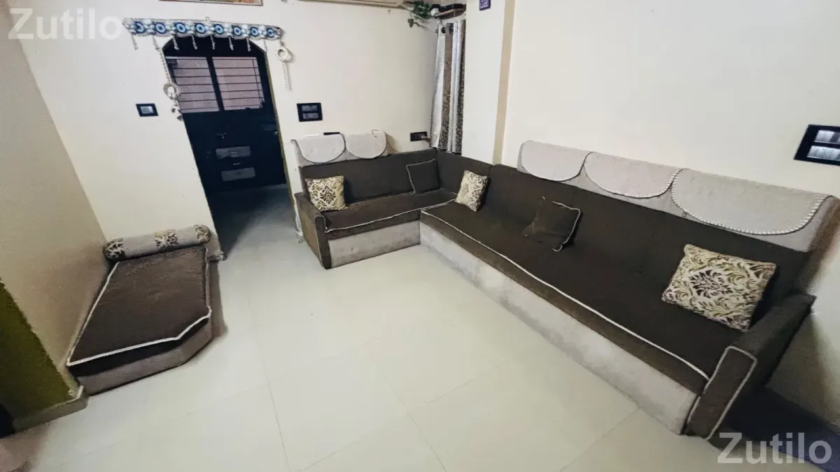 Sofa Set, low sitting and Center table - સોફા સેટ અને કાઉચ - અમદાવાદ શહેર - Image 4