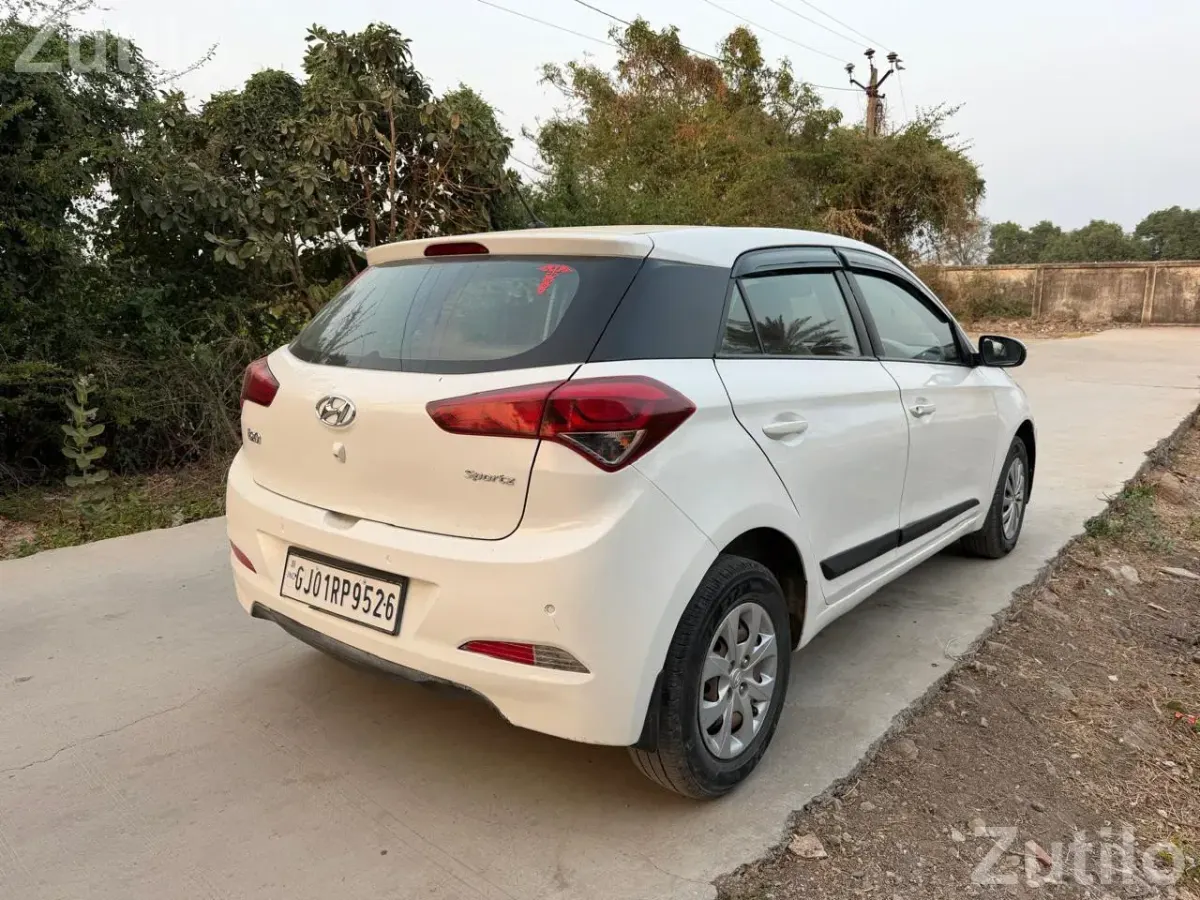 Elite i20 Diesel car 2016 owner 2nd - Cars - Rajkot City - Image 4
