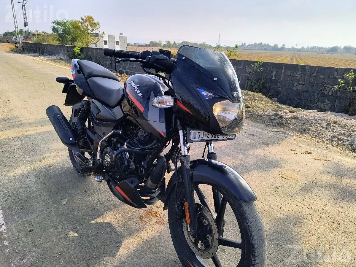 Bajaj Pulsar 125 2022 Single Owner Bike - બાઇક્સ - પોરબંદર - Image 2