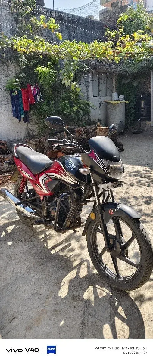 Honda Dream Yuga 2015 Bike - Bikes - Mangrol - Image 3