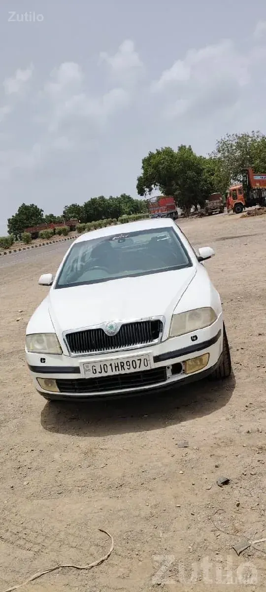 Skoda Octavia White Sedan Car - Cars - Ranavav - Image 2