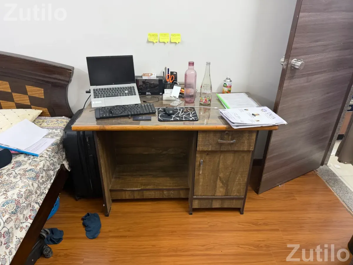 Study table - ડેસ્ક, ઓફિસ અને કોમર્શિયલ ફર્નિચર - અમદાવાદ શહેર - Image 3