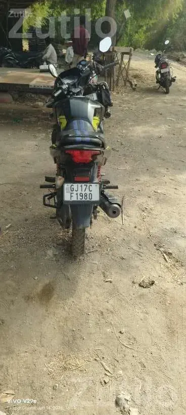 2023 Honda Livo Bike, 1 Owner, Self Start - Bikes - Shehera - Image 2