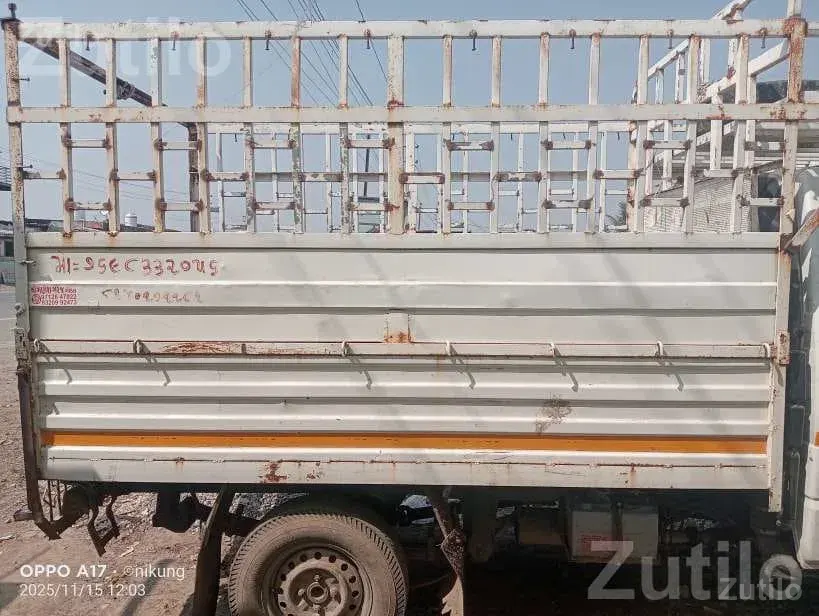 Ashok Leyland 2012 Goods Carrier Truck - ટ્રક અને લોરી - ઢોકડવા - Image 5