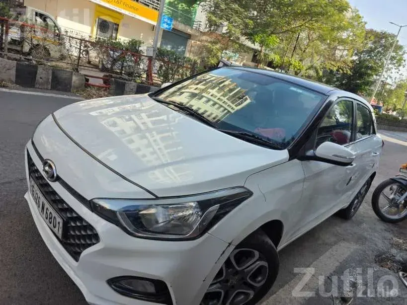 Hyundai i20 Asta Dual Tone CRDi 2018 - Cars - Songadh - Image 3