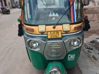 2023 CNG Auto Rickshaw Maxi Model