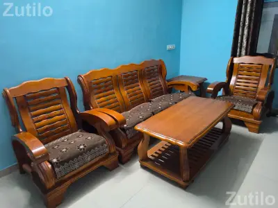 Complete sofa set made of Malaysian rubber wood available for resale Complete sofa set made of Malaysian rubber wood available for resale