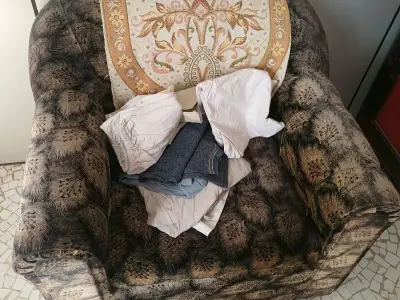 1 sofa 2 chire 1 sofa 2 chire