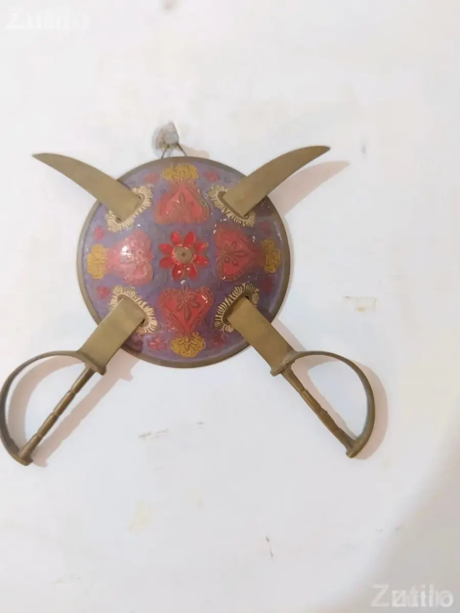 Antique Copper Wall Decor with Sword Design - Other Hobby Items - Ahmedabad City - Image 2