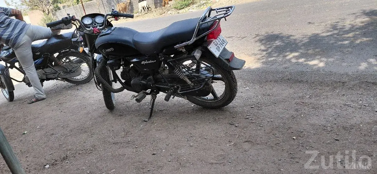 Hero Splendor 2023 Motorcycle - Bikes - Keshod - Image 3