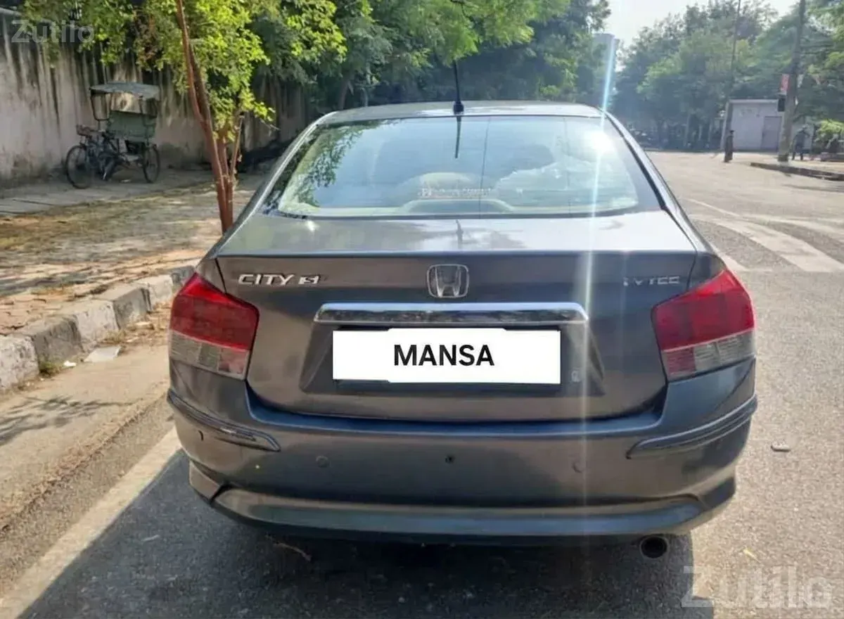 Honda City SMT i-VTEC Petrol Sedan - કાર - ગાંધીનગર શહેર - Image 3