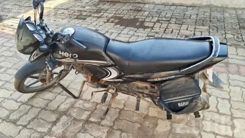 Honda Dream Yuga 2014 Bike, 1st Owner - Bikes - Sihor - Image 3