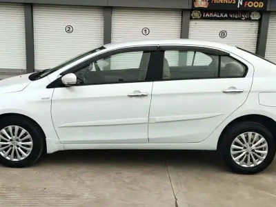 White Ciaz ZXI+ Sedan in Excellent Condition White Ciaz ZXI+ Sedan in Excellent Condition