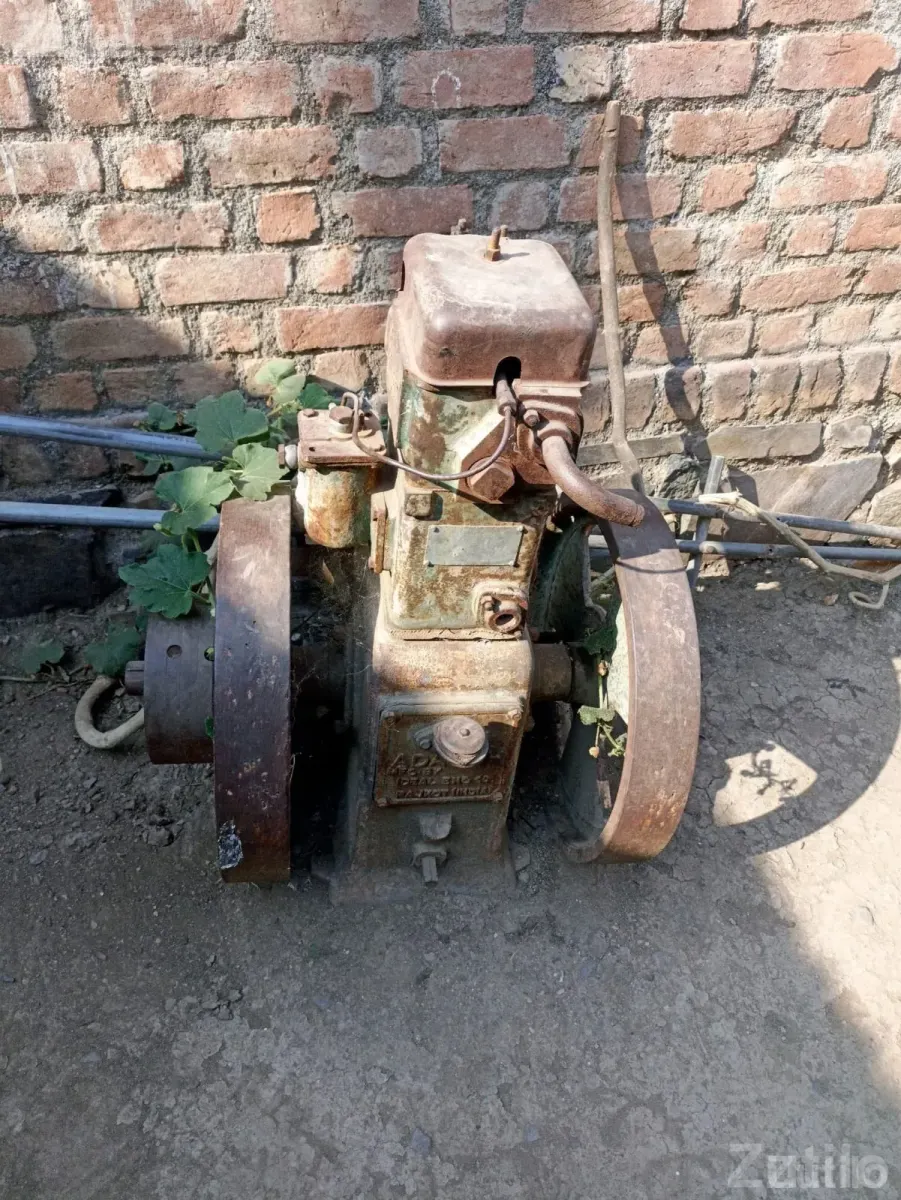 Old Stationary Engine Machine 2014 - Machinery - Sihor - Image 2