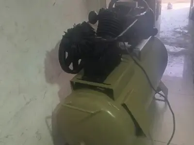 Air Compressor with 400 Tank Capacity Air Compressor with 400 Tank Capacity