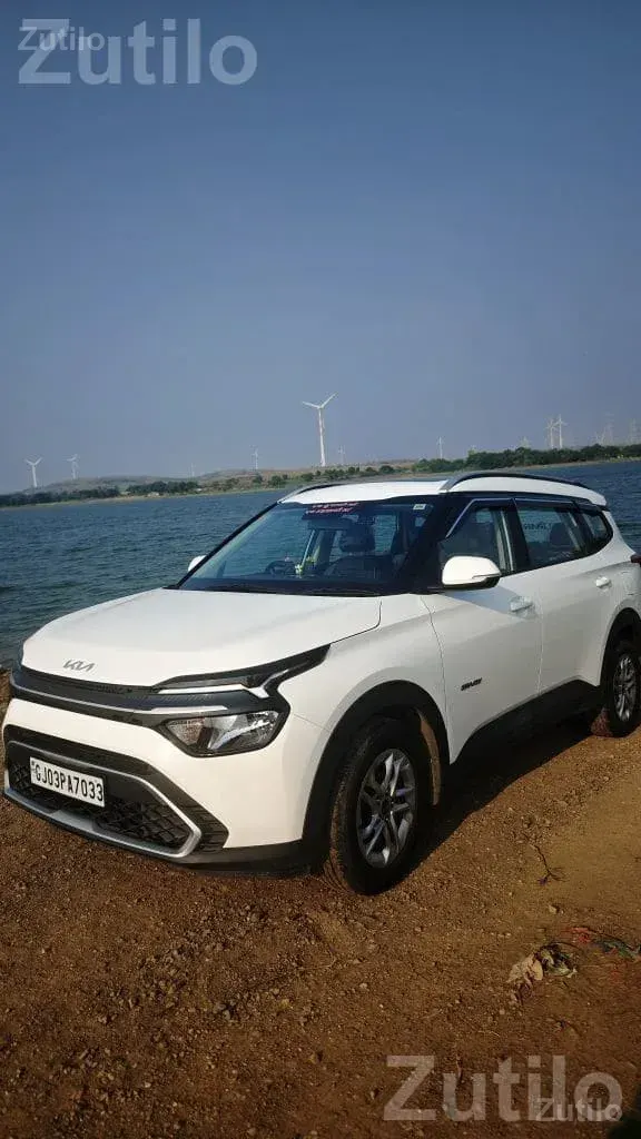 7 Seater Car on Rent for Tours and Weddings - Vehicle Rentals - Jasdan - Image 3
