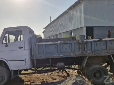 SFC 709 Tipper Truck 2001 for Sale SFC 709 Tipper Truck 2001 for Sale