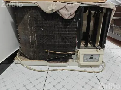 Window A/C Blue star 2018 model well maintained excellent condition 1.5 ton Window A/C Blue star 2018 model well maintained excellent condition 1.5 ton