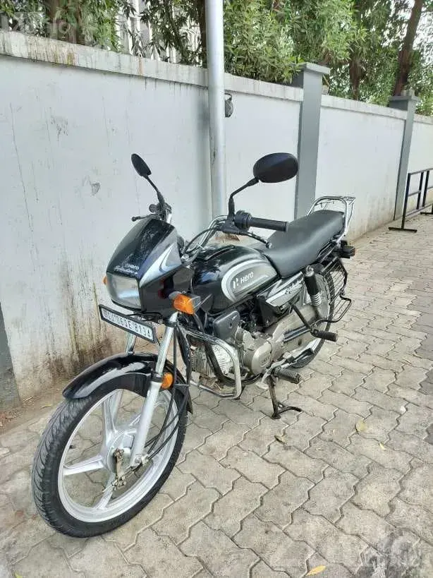 Hero Splendor Plus 2023 Single Owner Bike - બાઇક્સ - સુરત શહેર - Image 5