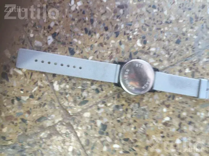 Future Time Analog Wrist Watch - Fashion Accessories - Lathi - Image 4