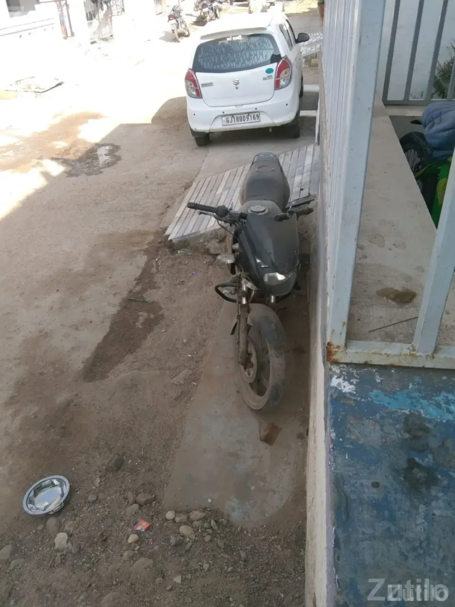 Bajaj Pulsar 150 Black Motorcycle - બાઇક્સ - ભિલોડા - Image 4