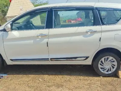 ertiga ઘરઘરાઉ વેચવાની છે ertiga ઘરઘરાઉ વેચવાની છે