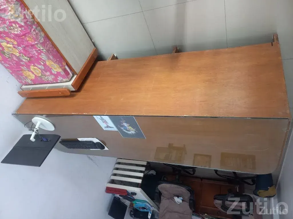 Large Wooden Computer Table with Glass Top - ડેસ્ક, ઓફિસ અને કોમર્શિયલ ફર્નિચર - ભાવનગર શહેર - Image 2