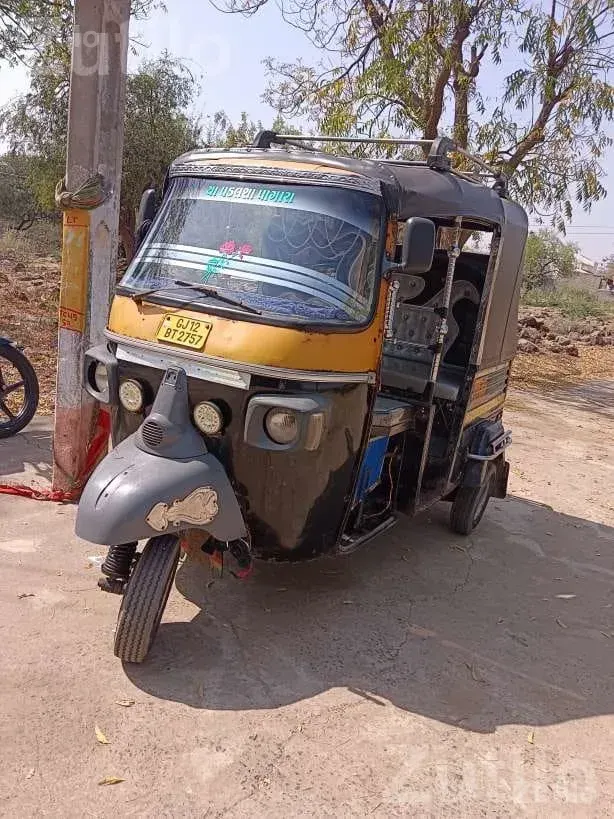 2016 Model Auto Rickshaw - ઓટો રિક્ષા - ભુજ - Image 2