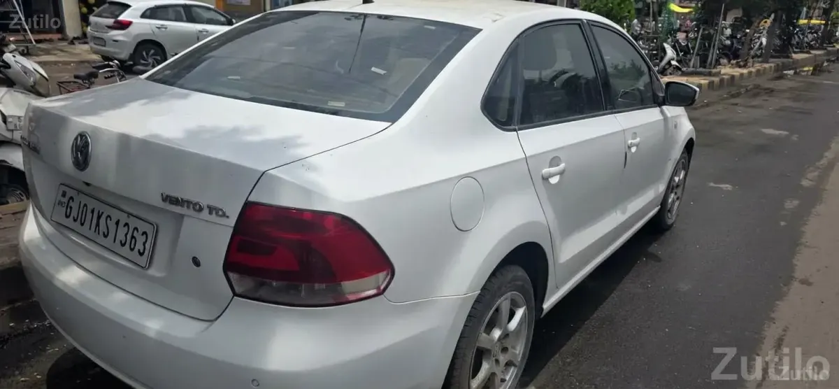 White Volkswagen Vento Used Car - કાર - અમદાવાદ શહેર - Image 3