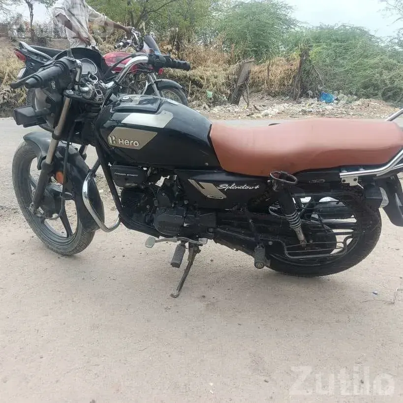 2023 Hero Splendor Xtec, 39,000 km - બાઇક્સ - સુરેન્દ્રનગર શહેર - Image 4