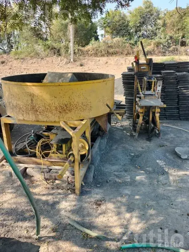 Paver Block Making Machine with Platform - મશીનરી - રાણપુર - Image 3