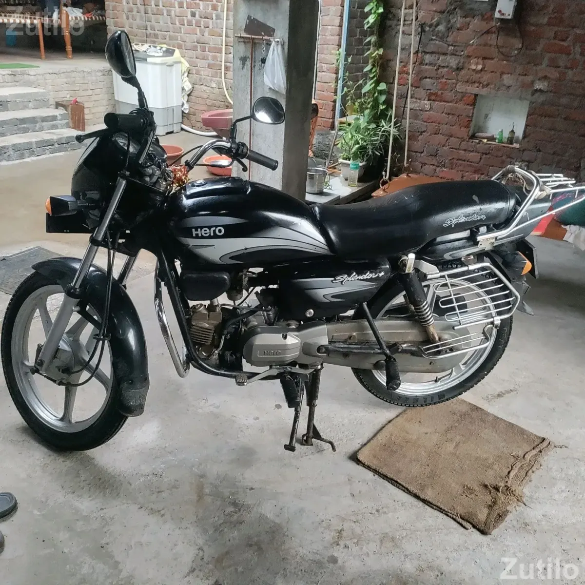 Hero Splendor Plus Motorcycle in Good Condition - બાઇક્સ - પાલીતાણા - Image 4