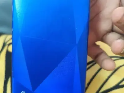 Realme Blue Smartphone with Dual Camera Realme Blue Smartphone with Dual Camera