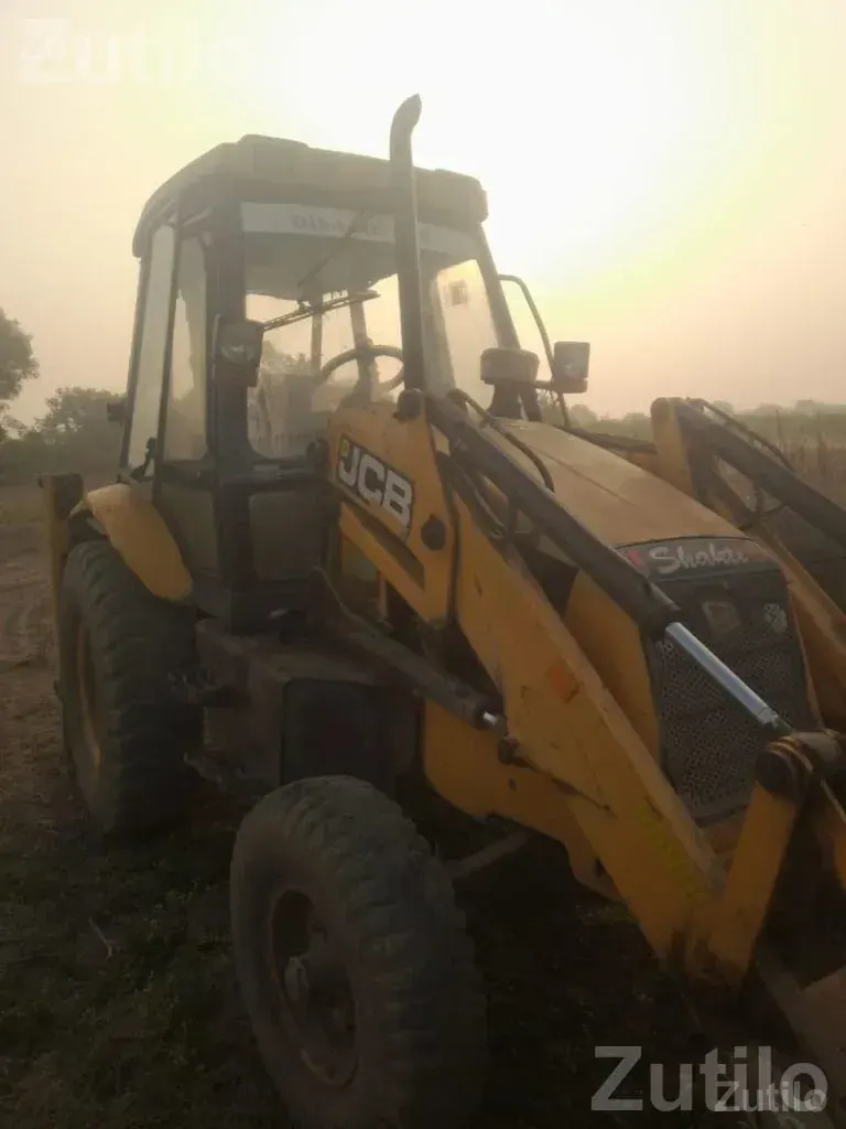 JCB 3DX 2011 Backhoe Loader - Construction Vehicles - Vallabhipur - Image 4