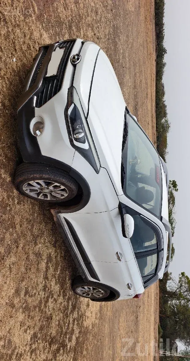 Hyundai 2018 Petrol Car for Sale - Cars - Khambhalia - Image 3