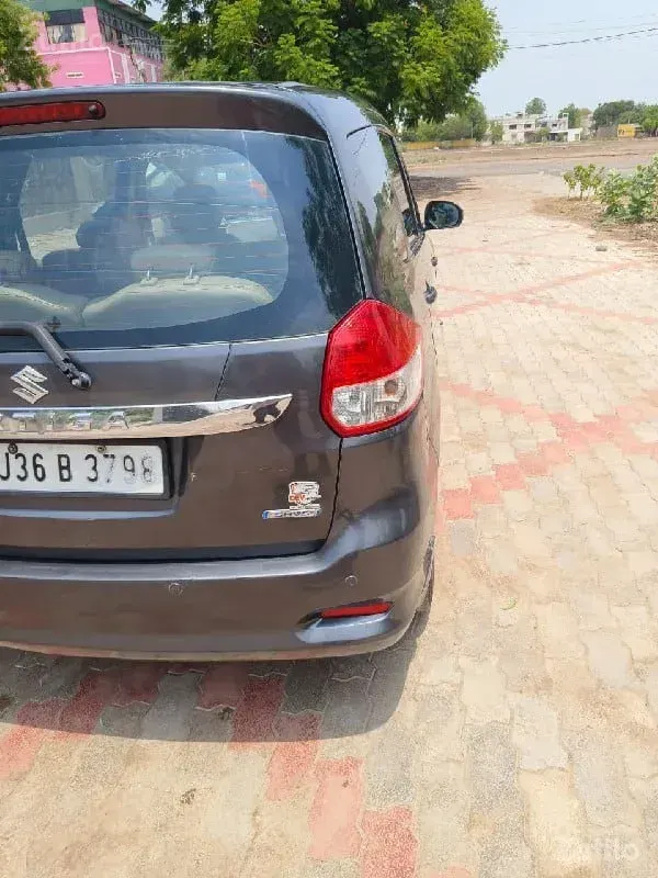 ertiga zdi top model good 👍👍 - Cars - Dwarka - Image 2