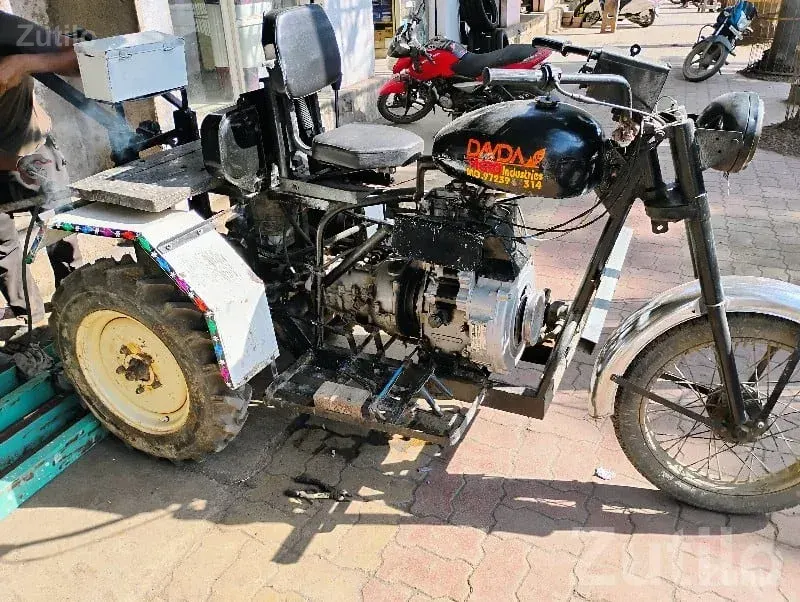 Used 3-Year-Old Utility Loader Vehicle - ભાડે વાહનો - કોડીનાર - Image 3