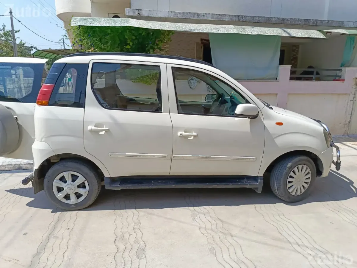 Mahindra Quanto 2013 Diesel Good Condition - Cars - Dahod City - Image 4