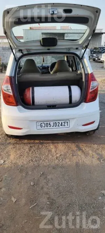 2013 Hyundai i10 CNG Car with Insurance - Cars - Lilapar - Image 5