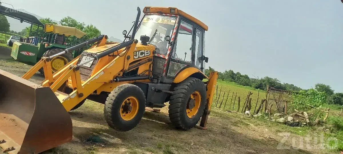 JCB Backhoe Loader 2010 Model for Sale - બાંધકામના વાહનો - તલાલા - Image 2