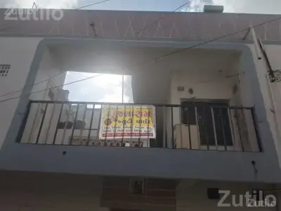 7 Room House for Sale with 110 Var Space 7 Room House for Sale with 110 Var Space