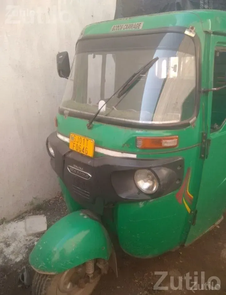 Bajaj Maxima Auto Rickshaw 2019 CNG Petrol - ઓટો રિક્ષા - બોટાદ - Image 3