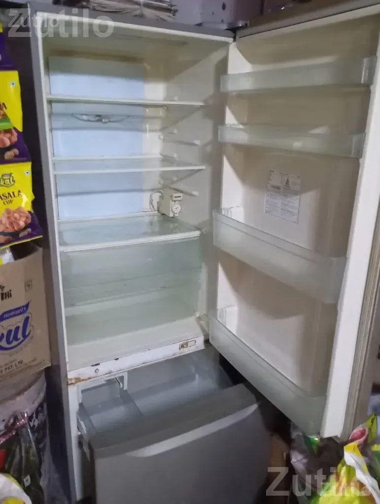 Panasonic 350 L Refrigerator - Refrigerators - Rajkot City - Image 3