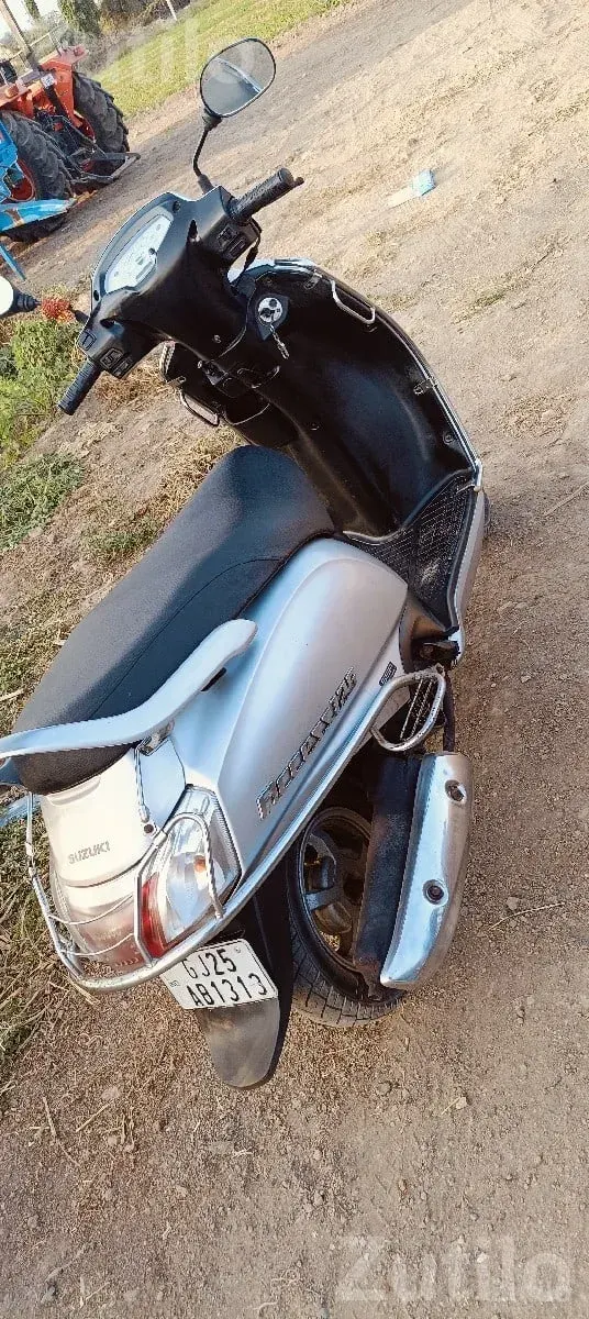 2018 Suzuki Access Scooter - બાઇક્સ - કલ્યાણપુર - Image 3