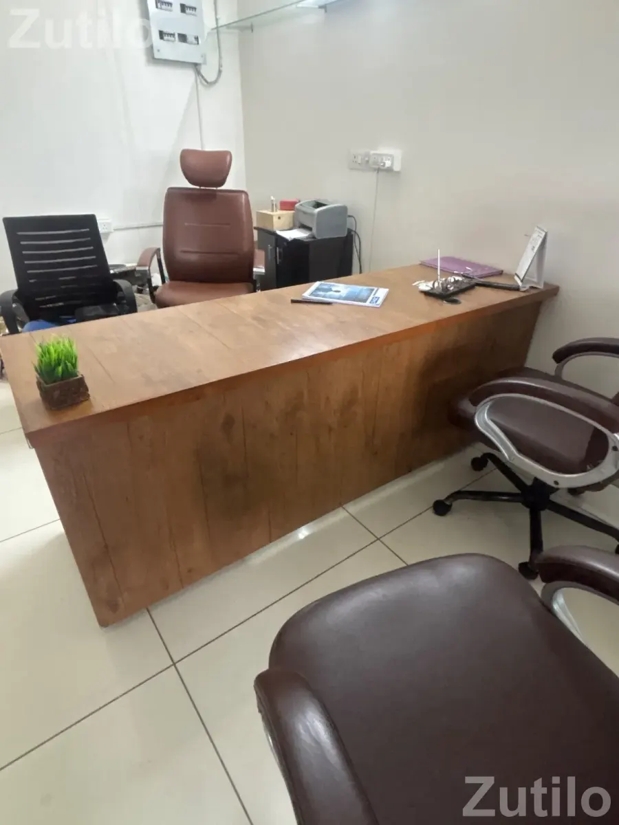 Office main counter table wooden - ડેસ્ક, ઓફિસ અને કોમર્શિયલ ફર્નિચર - દસ્ક્રોઇ - Image 3